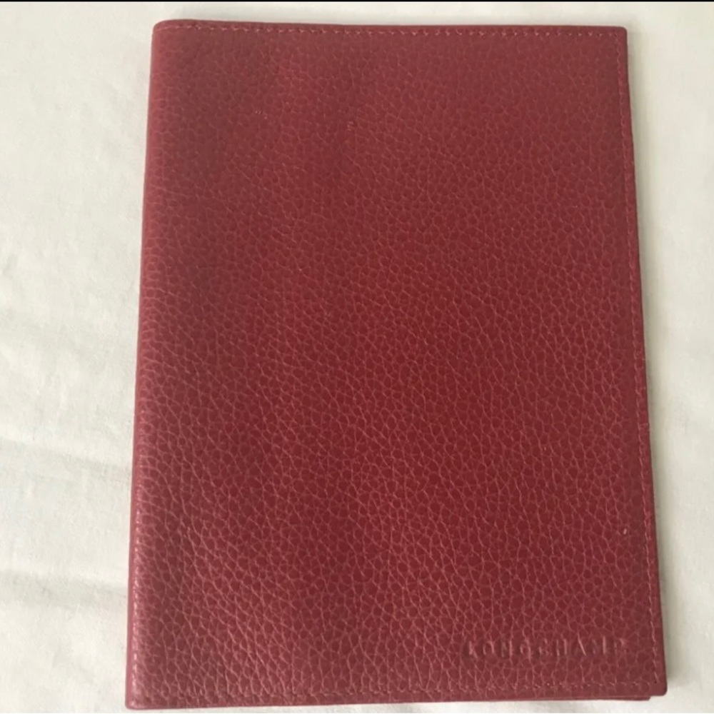 Longchamp cover